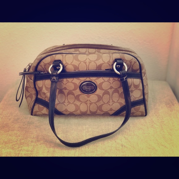 Coach Purse - Picture 1 of 5